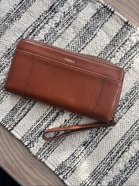 Fossil - Old Money Modern Contemporary Leather Card Holder Wallet Clutch, Wallet